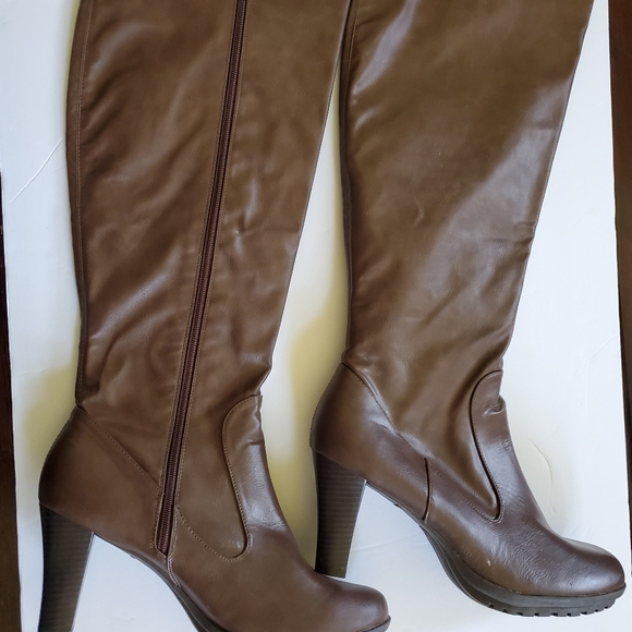 Never worn Cushion Walk by Avon tall boots - Picture 3 of 3